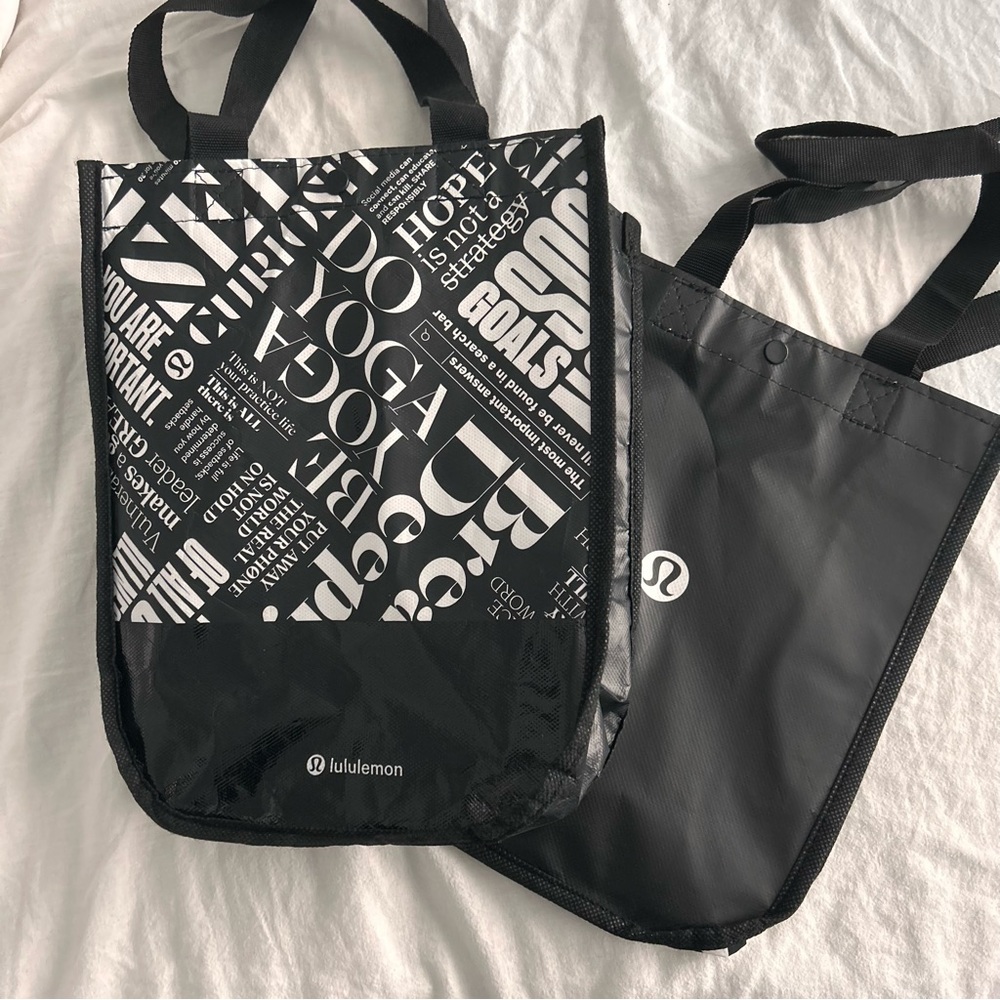 Lululemon Black & White Reusable Bags